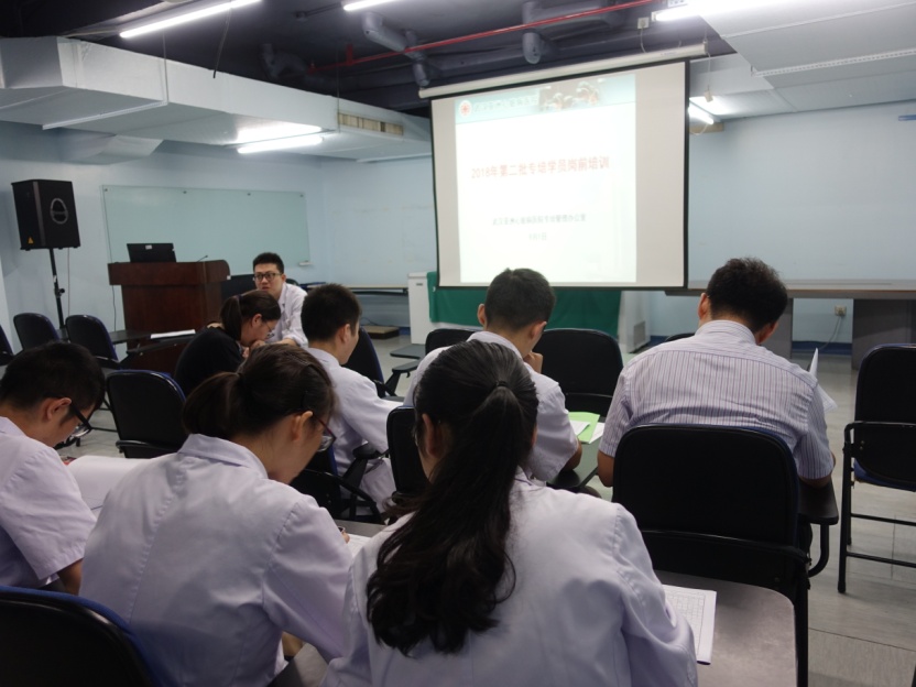 D:\余莹\照片\专培基地照片\第二批学员会议2018.9.1\DSC02723.JPG
